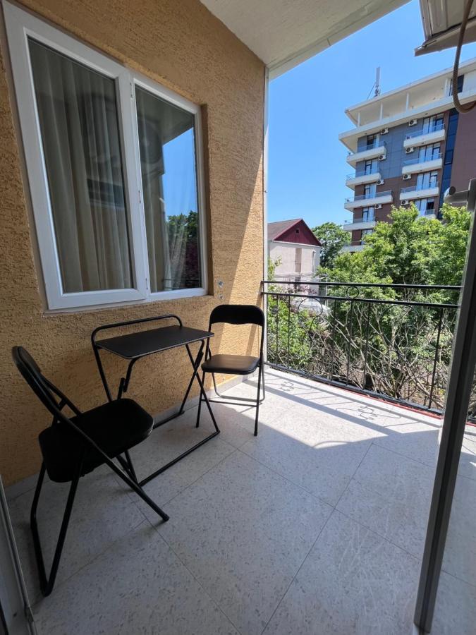 Guest House Madonna Kobuleti Exterior foto